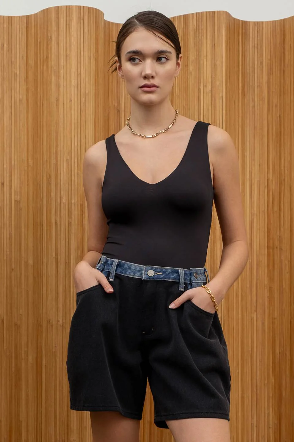 Pantiblusa escote V tipo body con ajuste perfecto