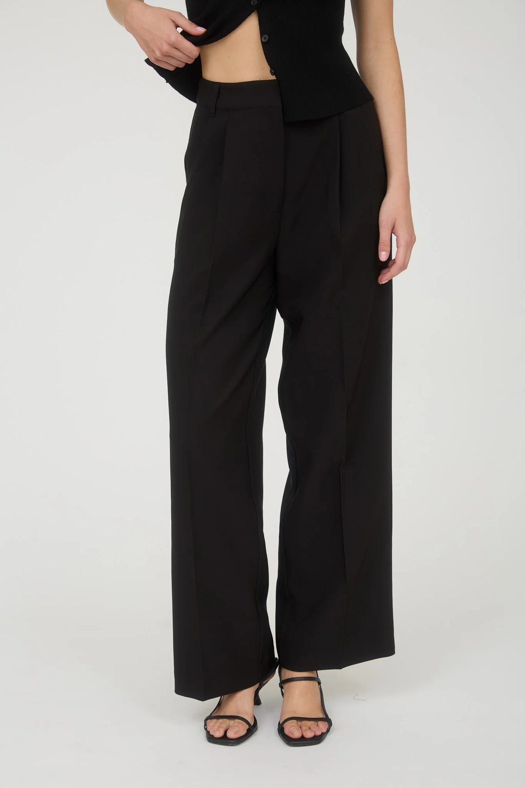 Pantalón sastre wide leg corte elegante