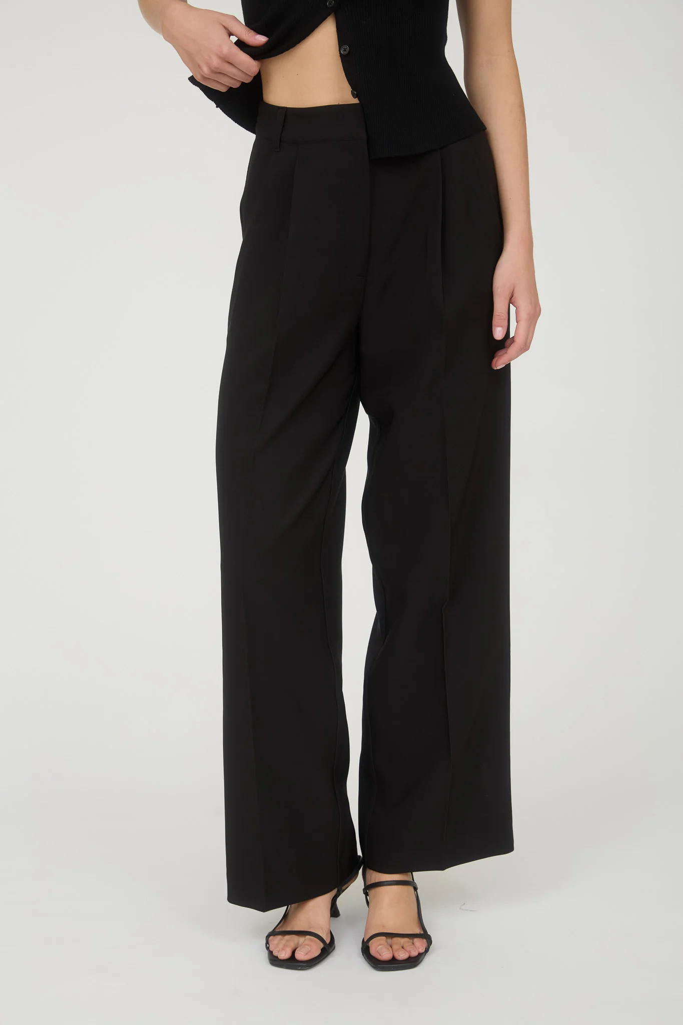 Pantalón sastre wide leg corte elegante