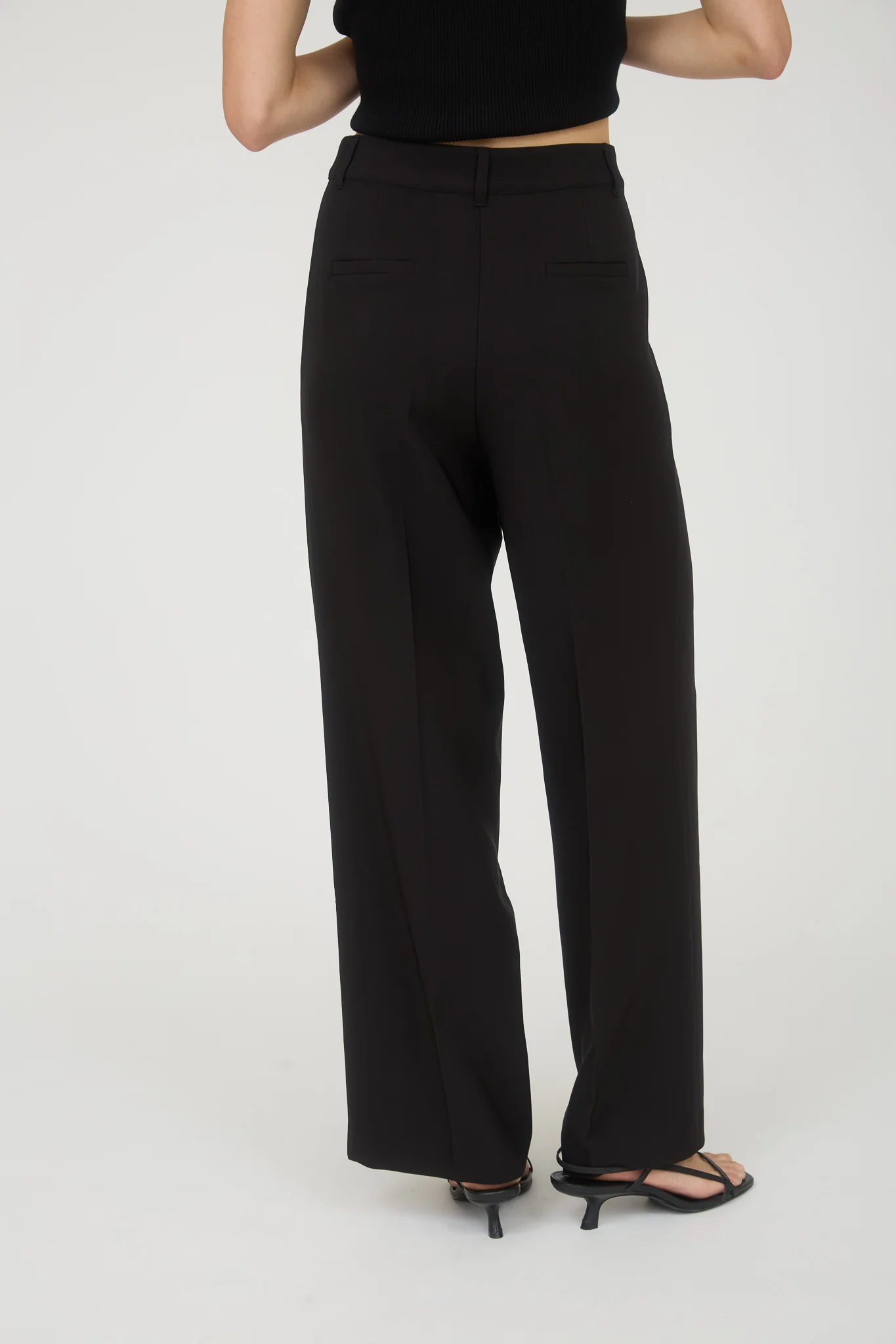 Pantalón sastre wide leg corte elegante