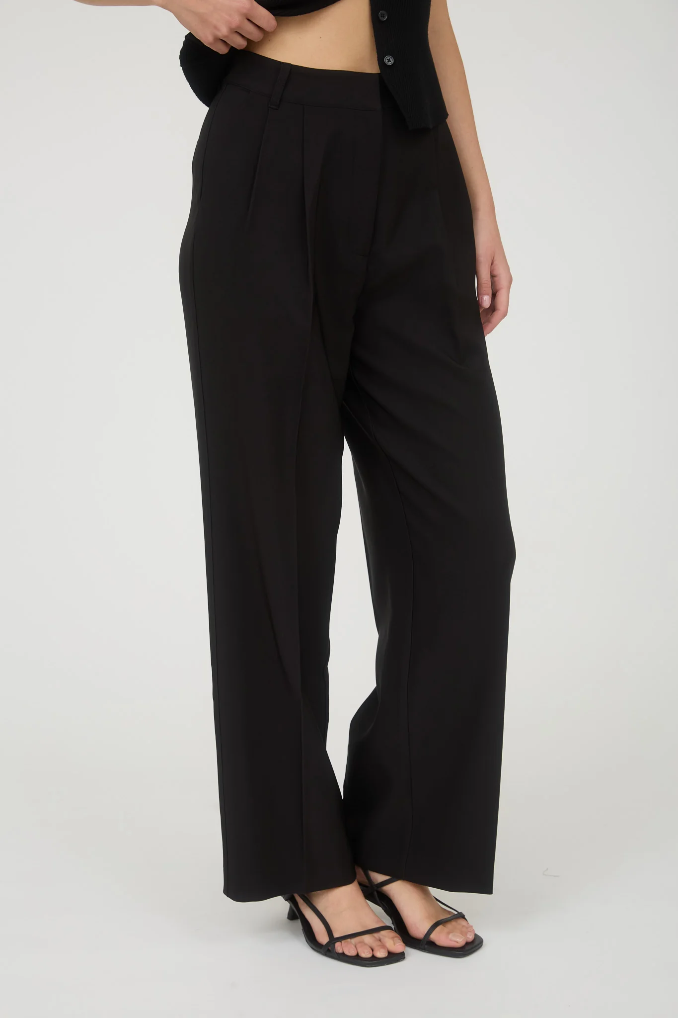 Pantalón sastre wide leg corte elegante