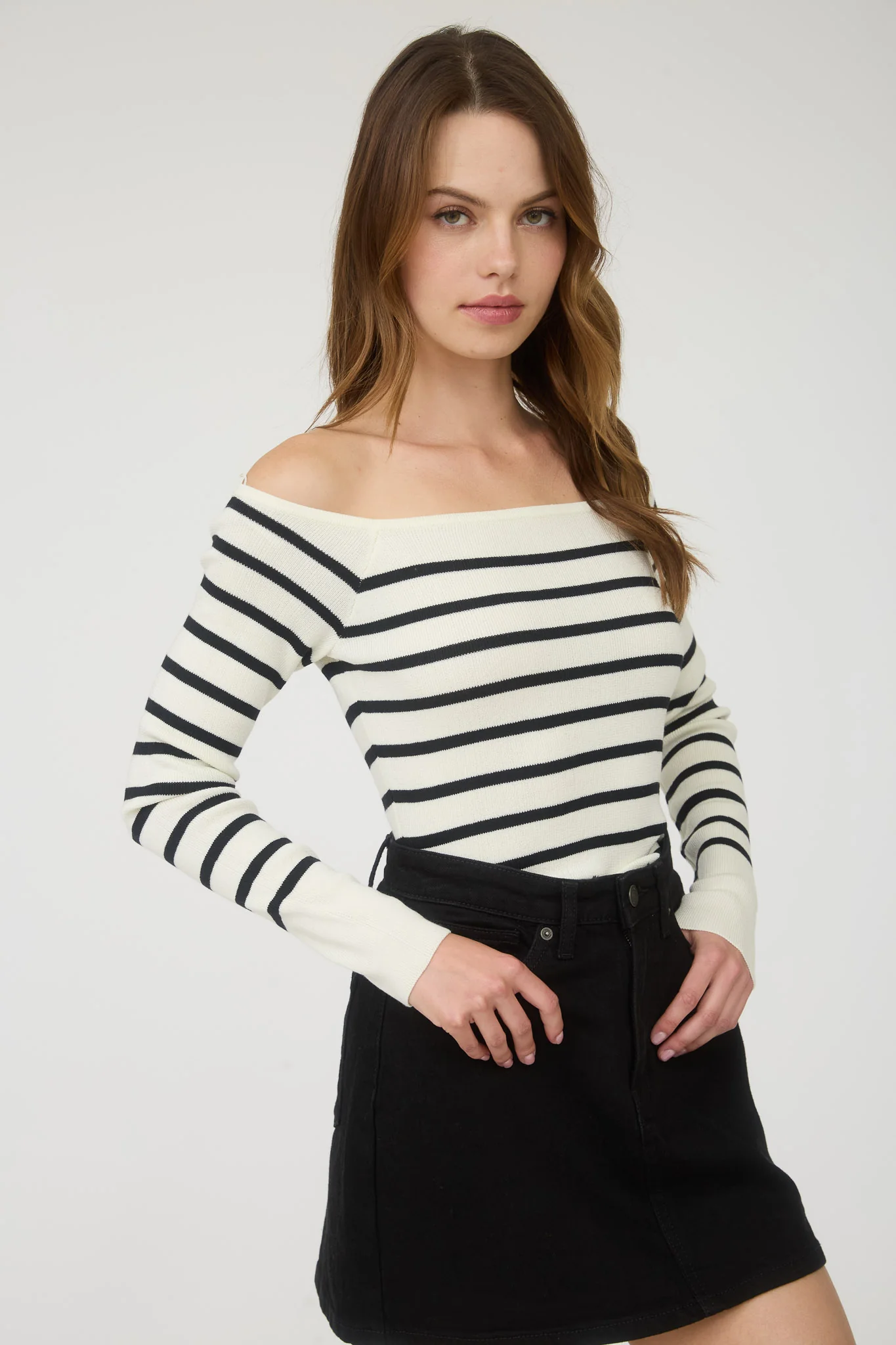 Blusa manga larga off shoulder a rayas