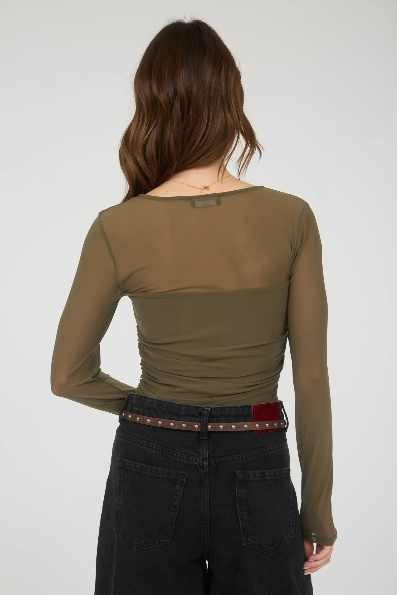 Blusa manga larga con escote cuadrado y fruncido lateral
