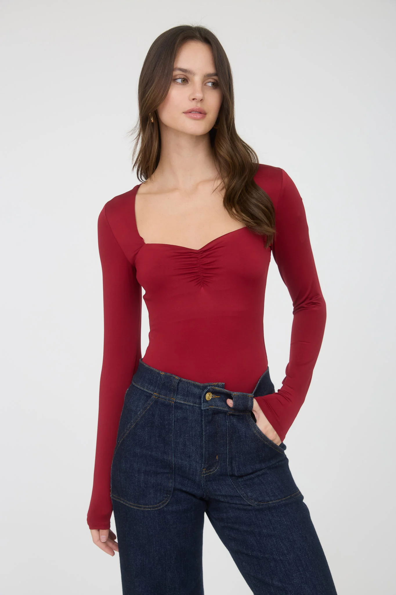 Blusa cuello corazón manga larga con frunces