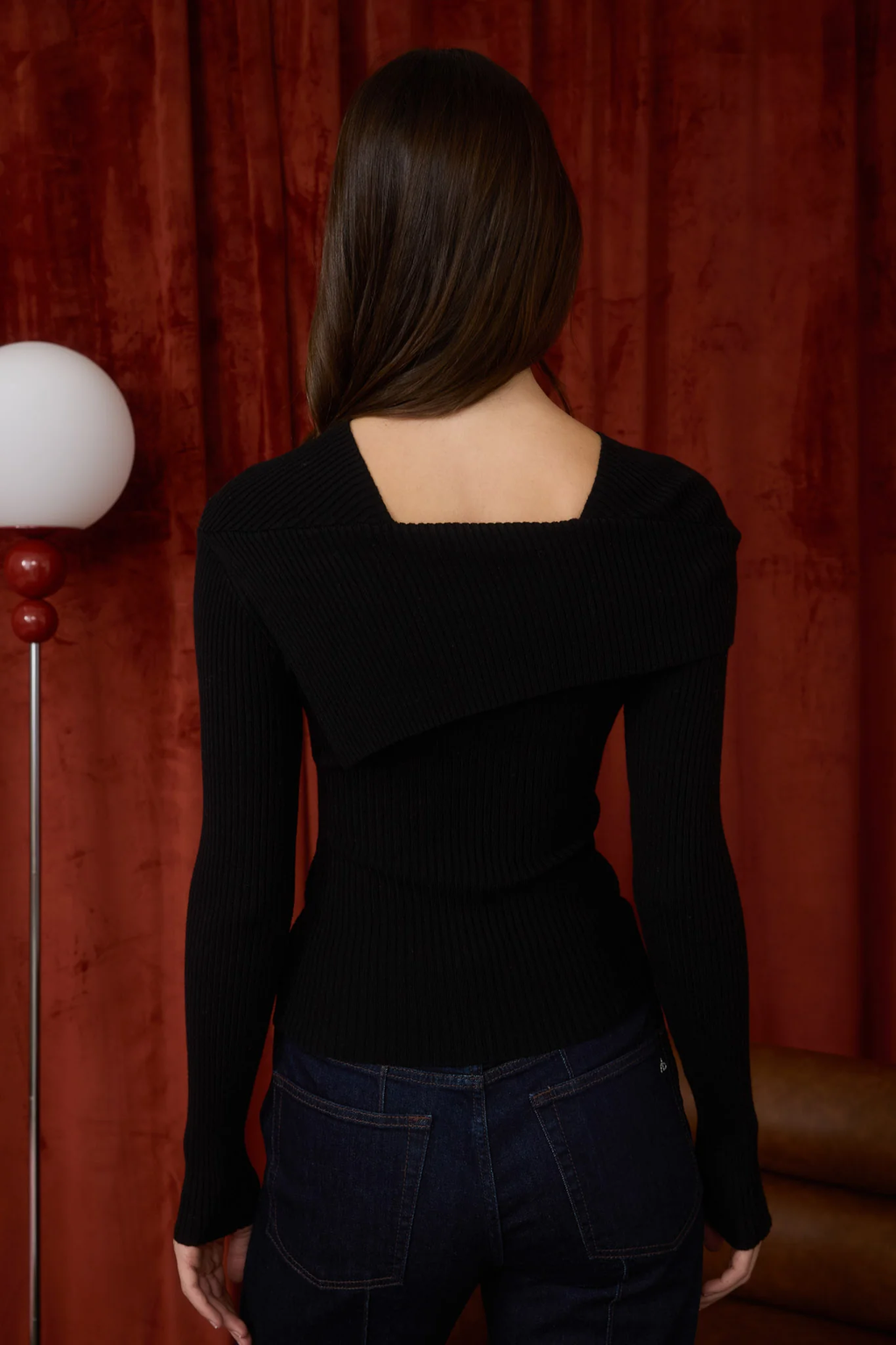 Sueter manga larga corte off shoulder canalé