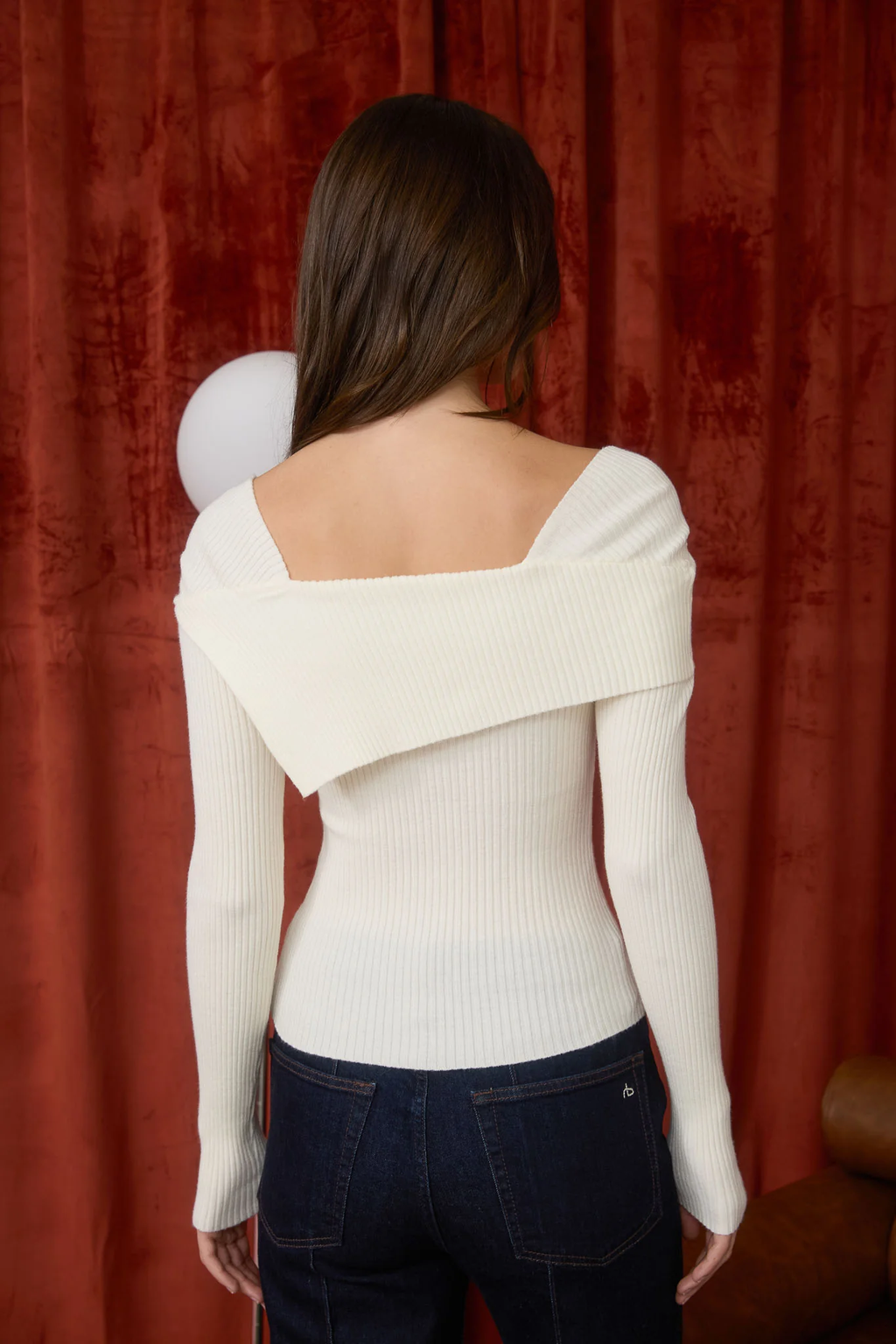 Sueter manga larga corte off shoulder canalé