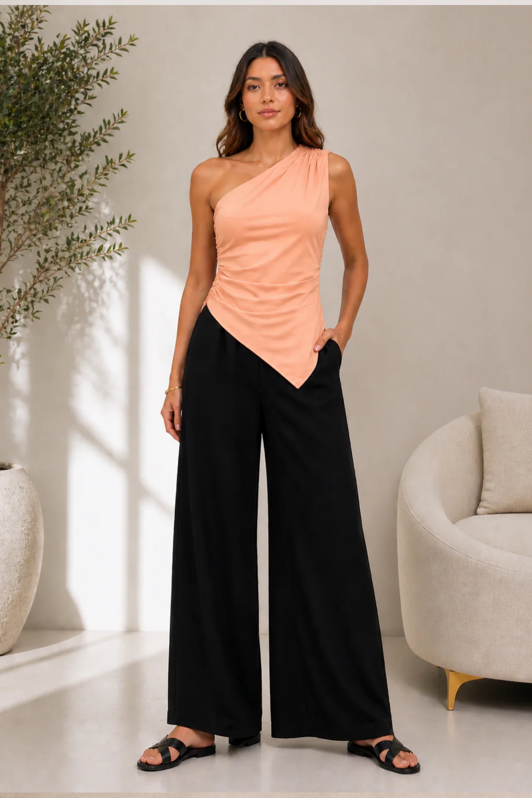 Blusa asimétrica con drapeado lateral y escote de un solo hombro