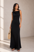 Vestido midi ajustado con detalle metálico