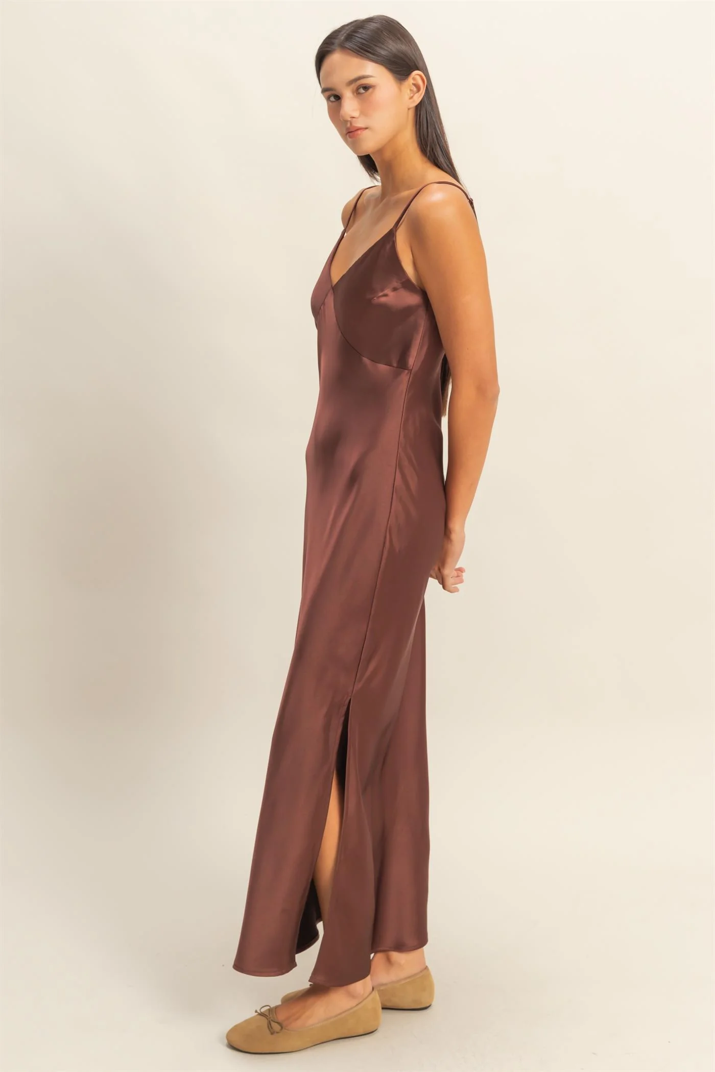 Vestido midi de satI¿in con abertura lateral