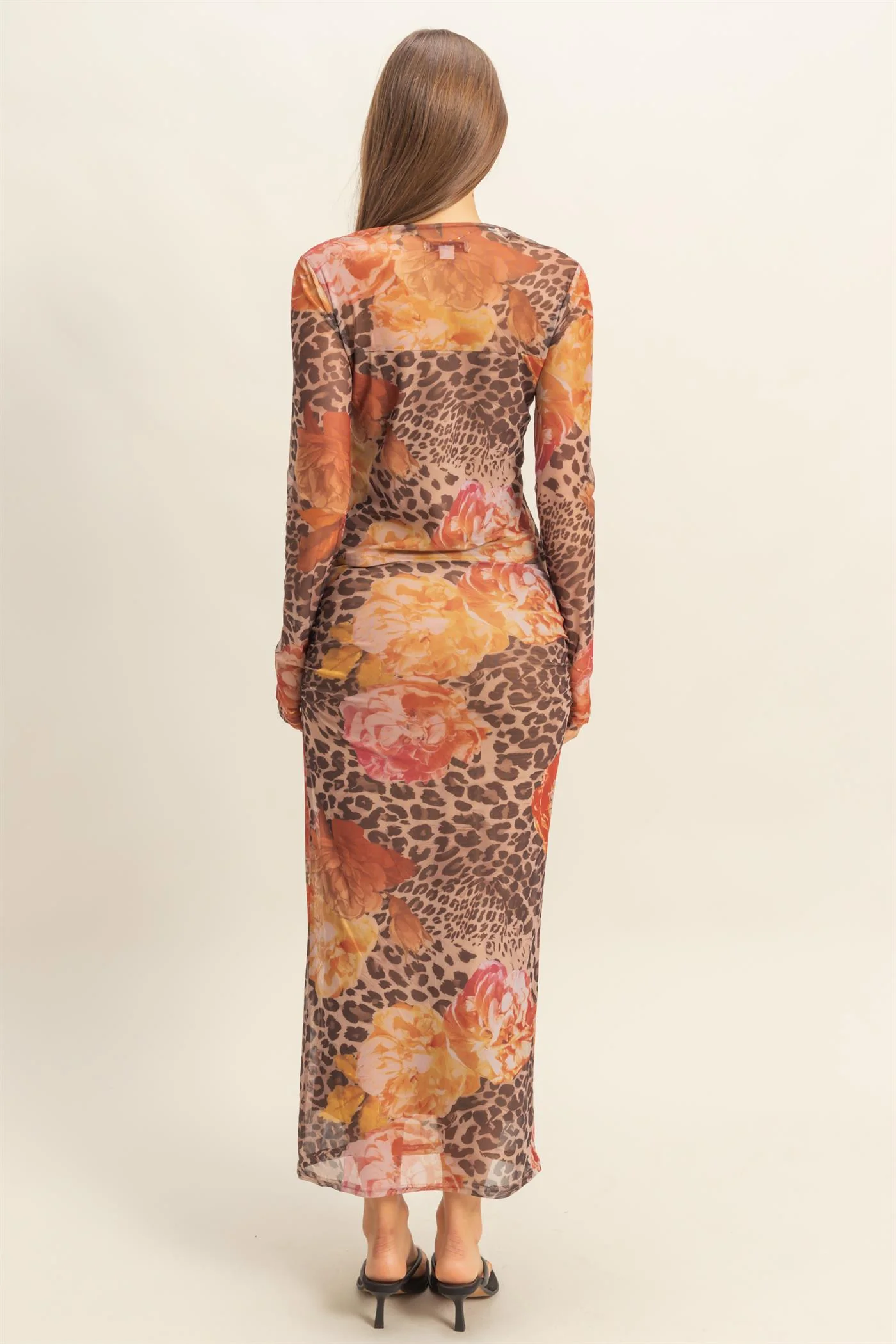 Conjunto de top y falda con estampado floral de leopardo