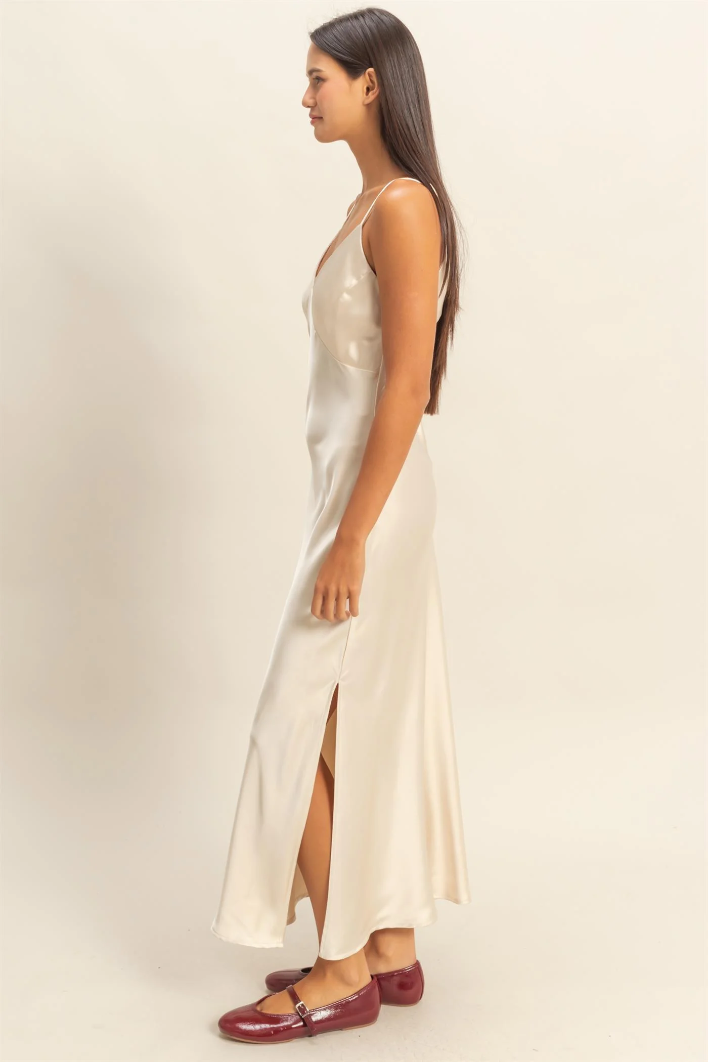 Vestido midi de satI¿in con abertura lateral