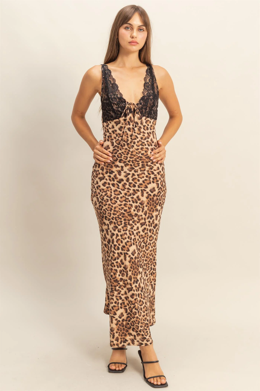 Vestido lencero con estampado de leopardo y ribete de encaje